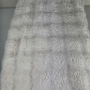 Costco Life Comfort Bubble Faux Fur Plush Throw Blanket Cream 70 x 60" Like Frye